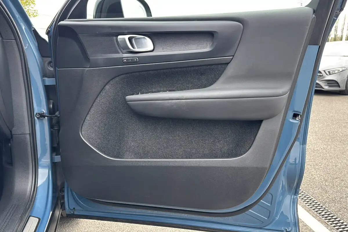 2022-volvo-c40-e-recharge-plus-228bhp-big-22