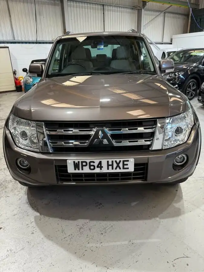 2014-mitsubishi-shogun-32td-sg4-big-7