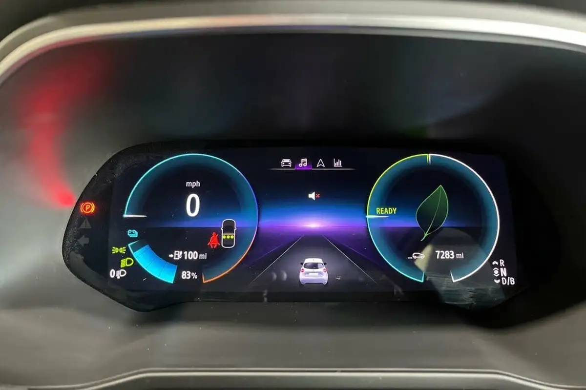 2022-renault-zoe-e-gt-big-11