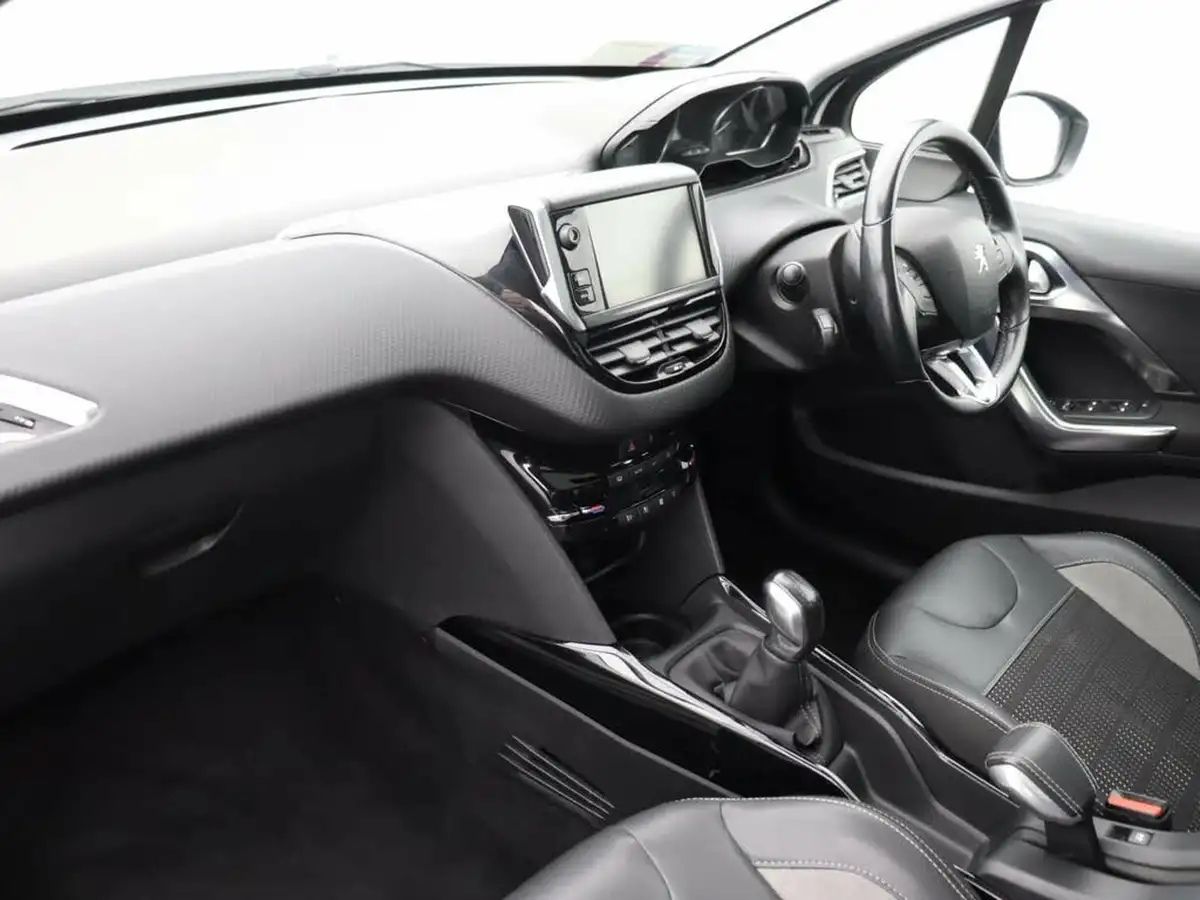 2018-peugeot-2008-suv-12-puretech-allure-premium-ss-big-7