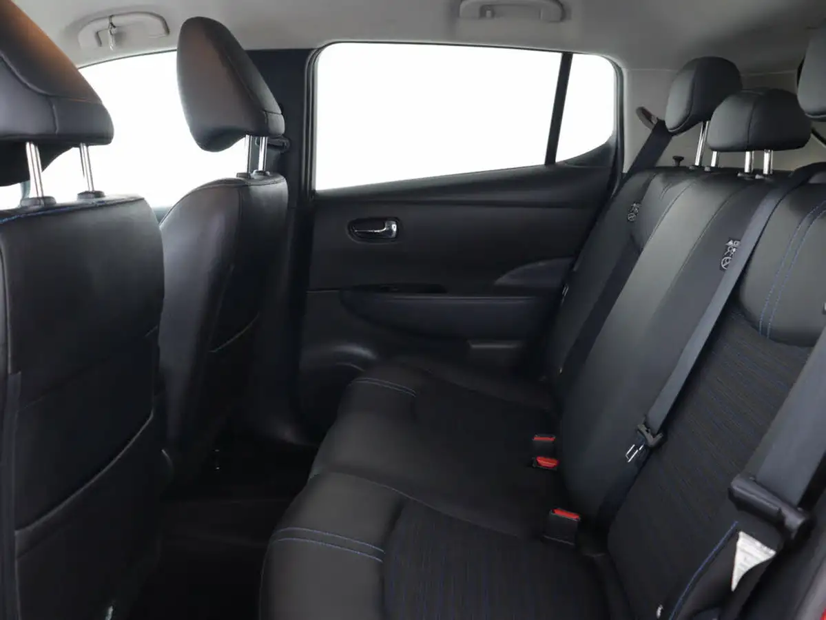 2019-nissan-leaf-e-n-connecta-big-34
