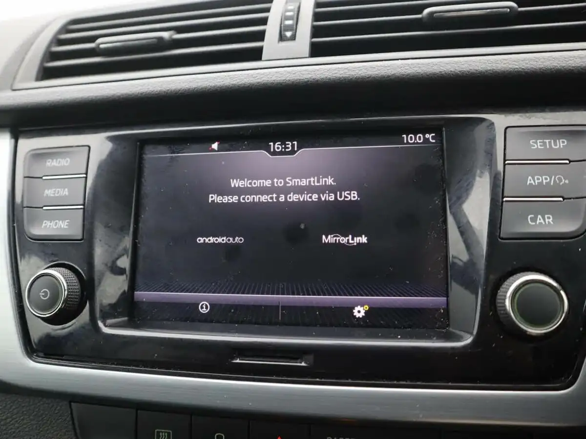 2020-skoda-fabia-10-tsi-se-95ps-estate-big-16
