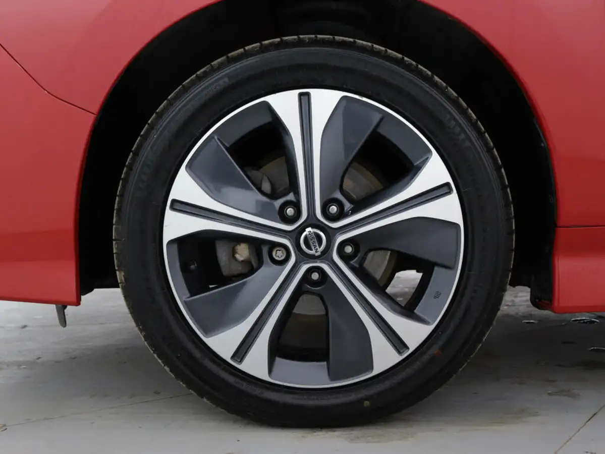 2019-nissan-leaf-e-n-connecta-big-10