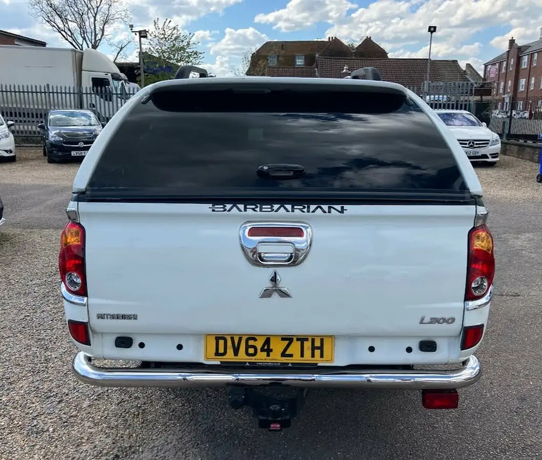 2014-mitsubishi-l200-25td-barbarian-auto-big-6