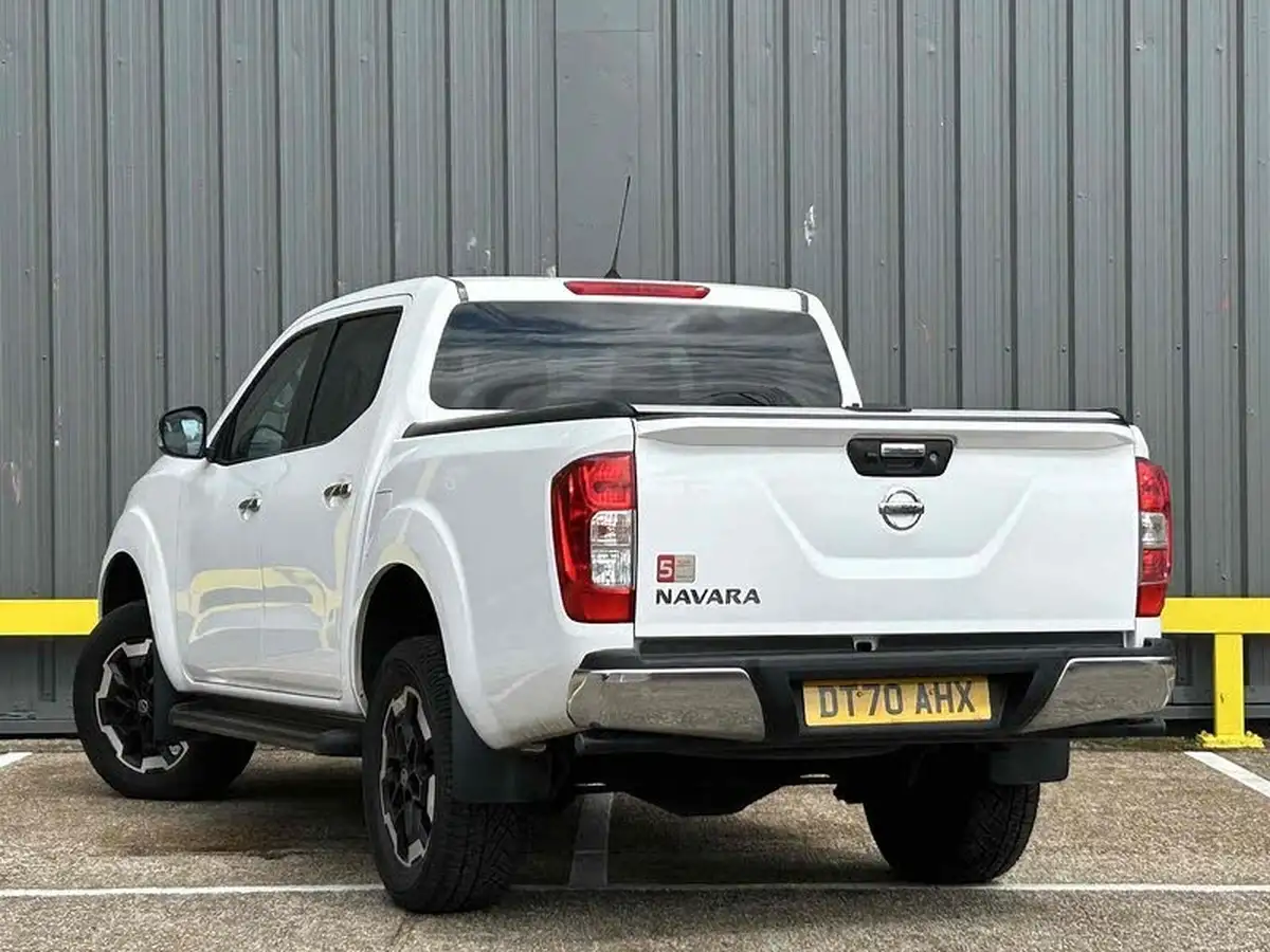 2021-nissan-navara-23dci-tt-n-connecta-8-navi-big-4