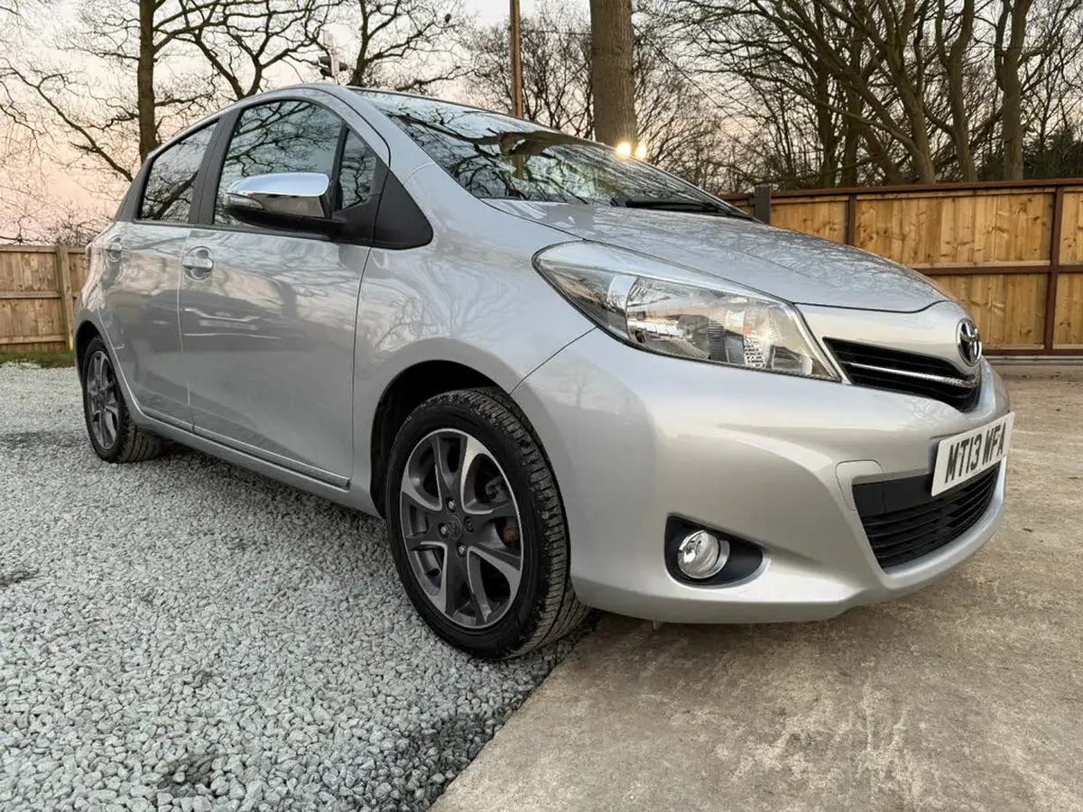 2013-toyota-yaris-133-trend-vvt-i-5d-big-5