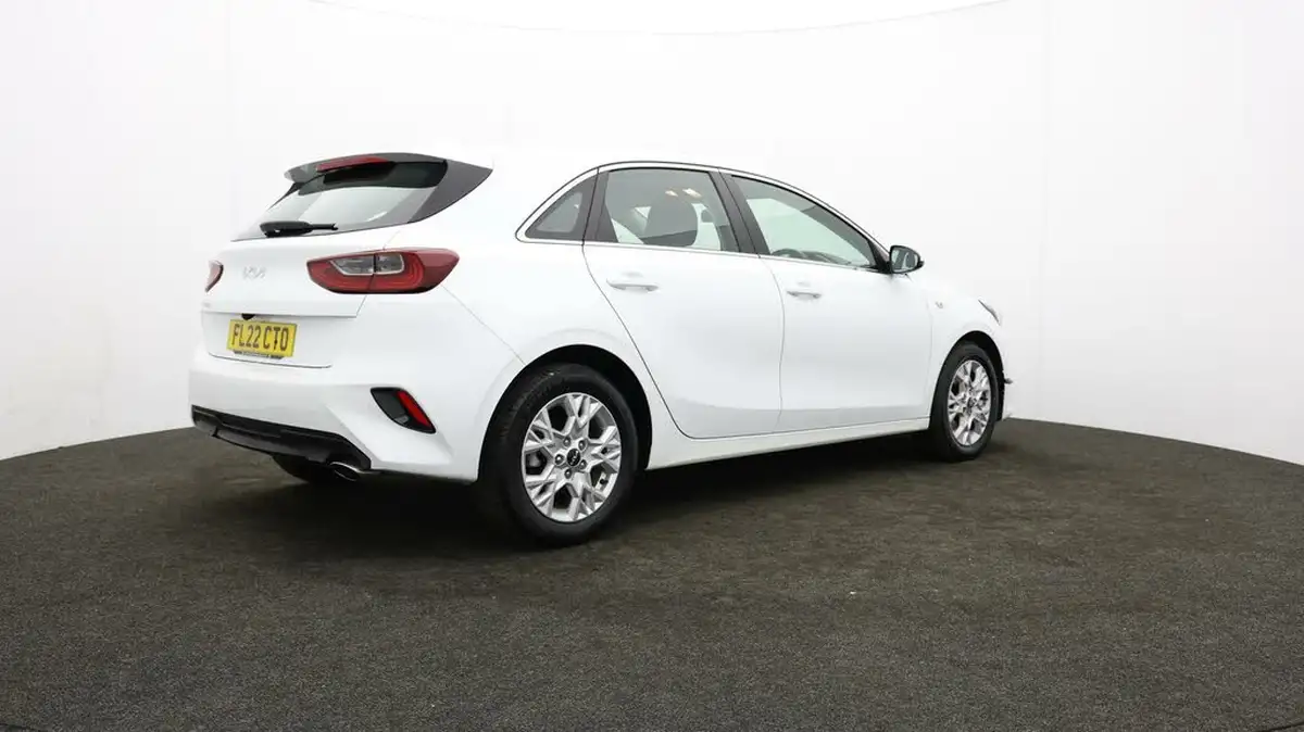 2021-kia-ceed-10-t-gdi-2-hatchback-big-6