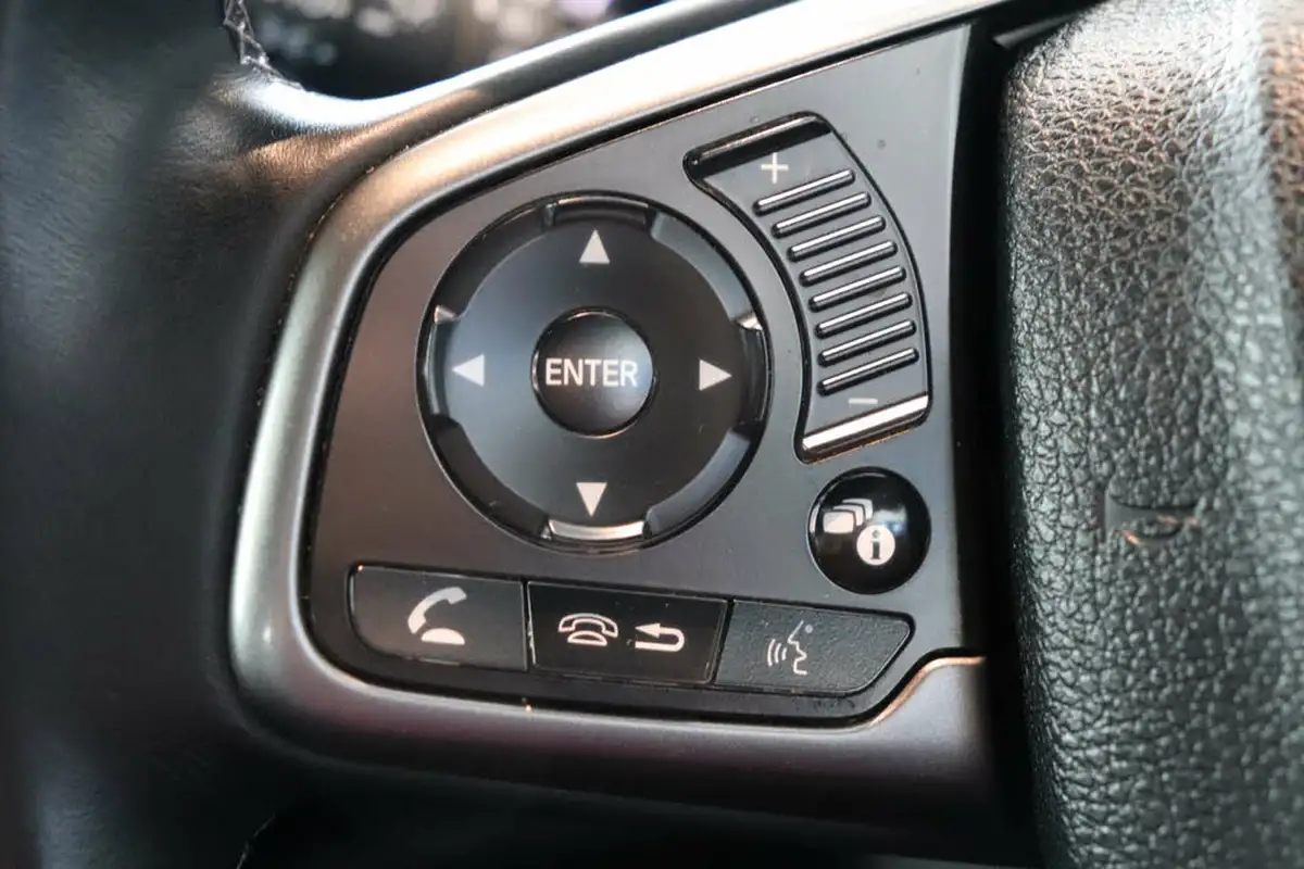 2019-honda-civic-10-vtec-turbo-sr-hatchback-5d-big-58