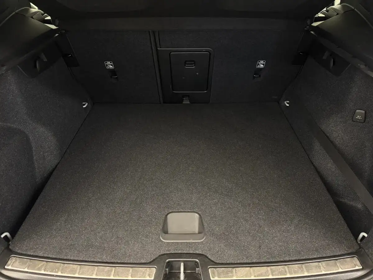 2019-volvo-xc40-20-t4-inscription-pro-awd-big-14