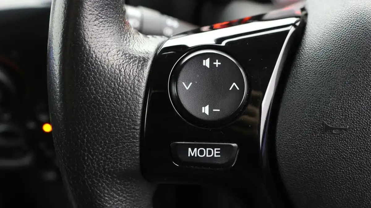 2019-peugeot-108-10-allure-hatchback-5d-big-20