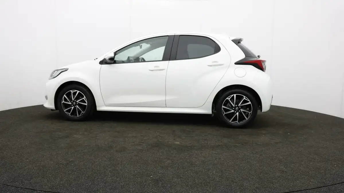2022-toyota-yaris-15-vvt-i-design-big-62