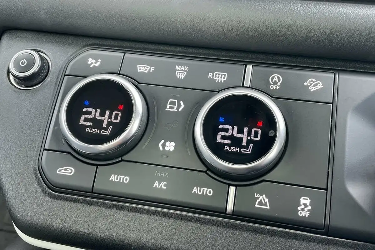 2022-land-rover-90-defender-30-d250-hse-big-42