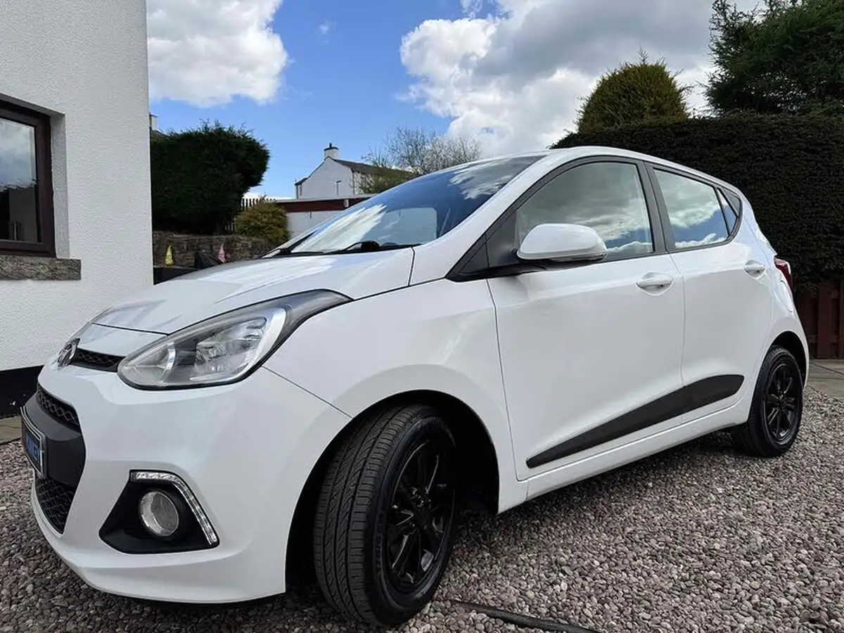 2014-hyundai-i10-12-premium-big-5