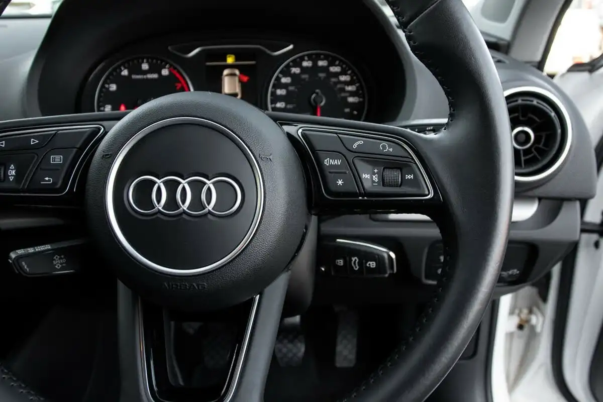 2017-audi-a3-10-tfsi-se-sportback-5d-big-19