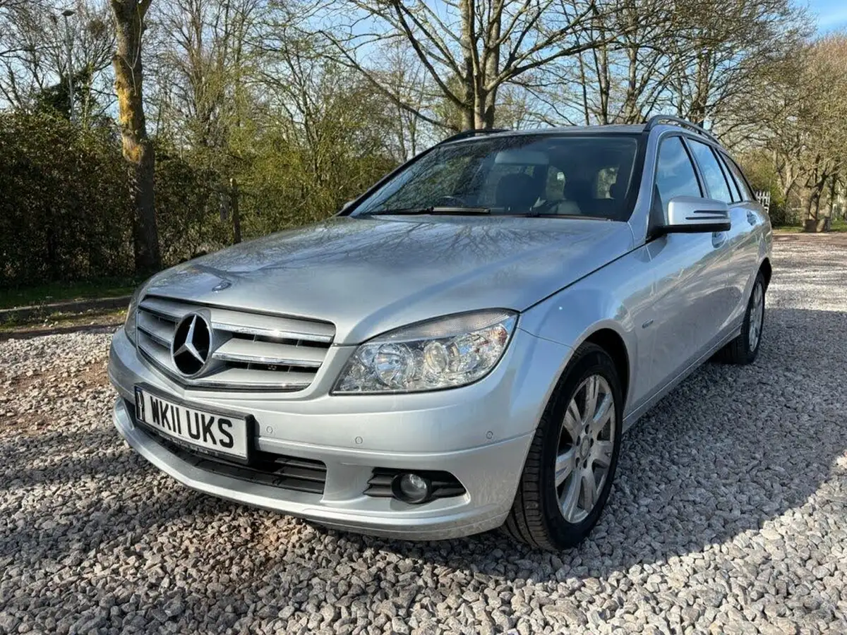 2011-mercedes-benz-c-class-21td-c220-cdi-executive-se-cdi-blue-f-estate-5d-2143cc-auto-big-4