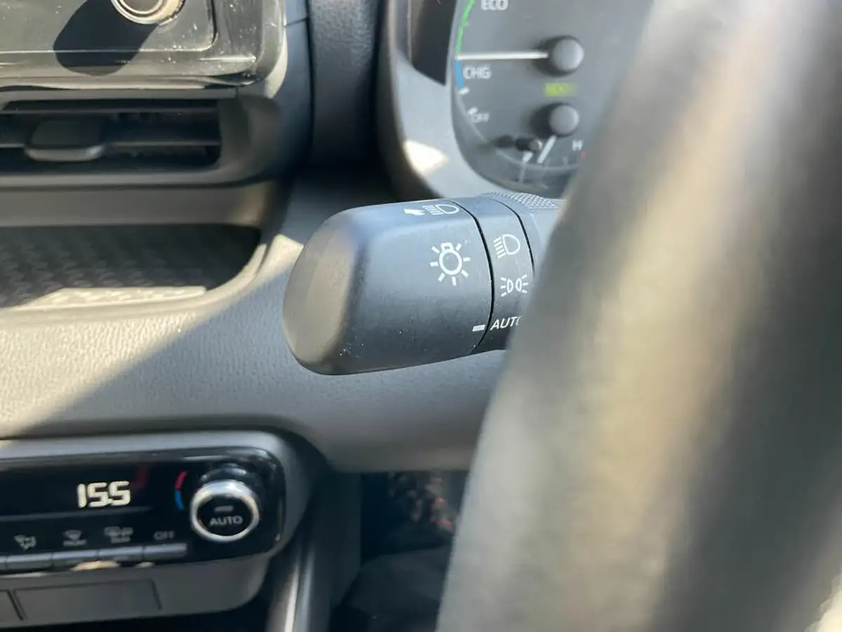 2022-toyota-yaris-15-vvt-i-icon-big-26