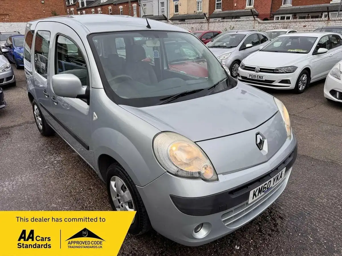 2011-renault-kangoo-16-expression-16v-105bhp-auto-big-0