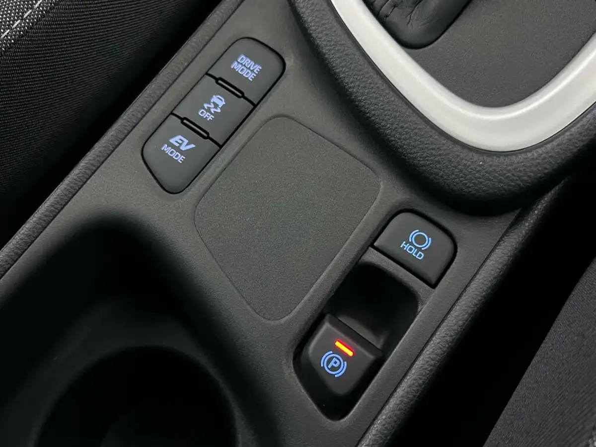 2023-toyota-yaris-15-vvt-i-design-big-30