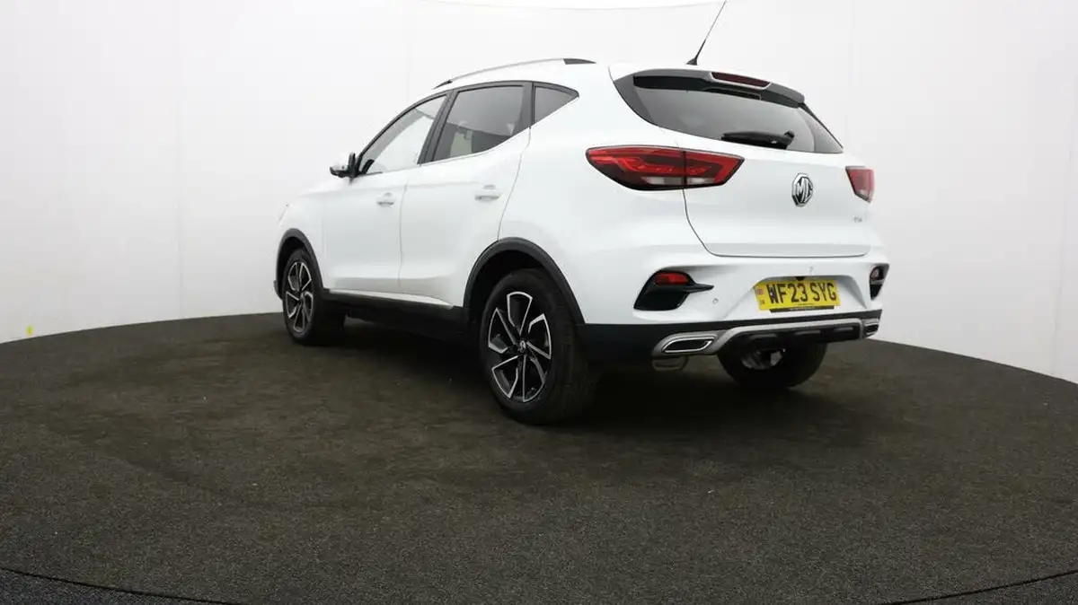 2023-mg-zs-suv-10t-gdi-exclusive-big-69