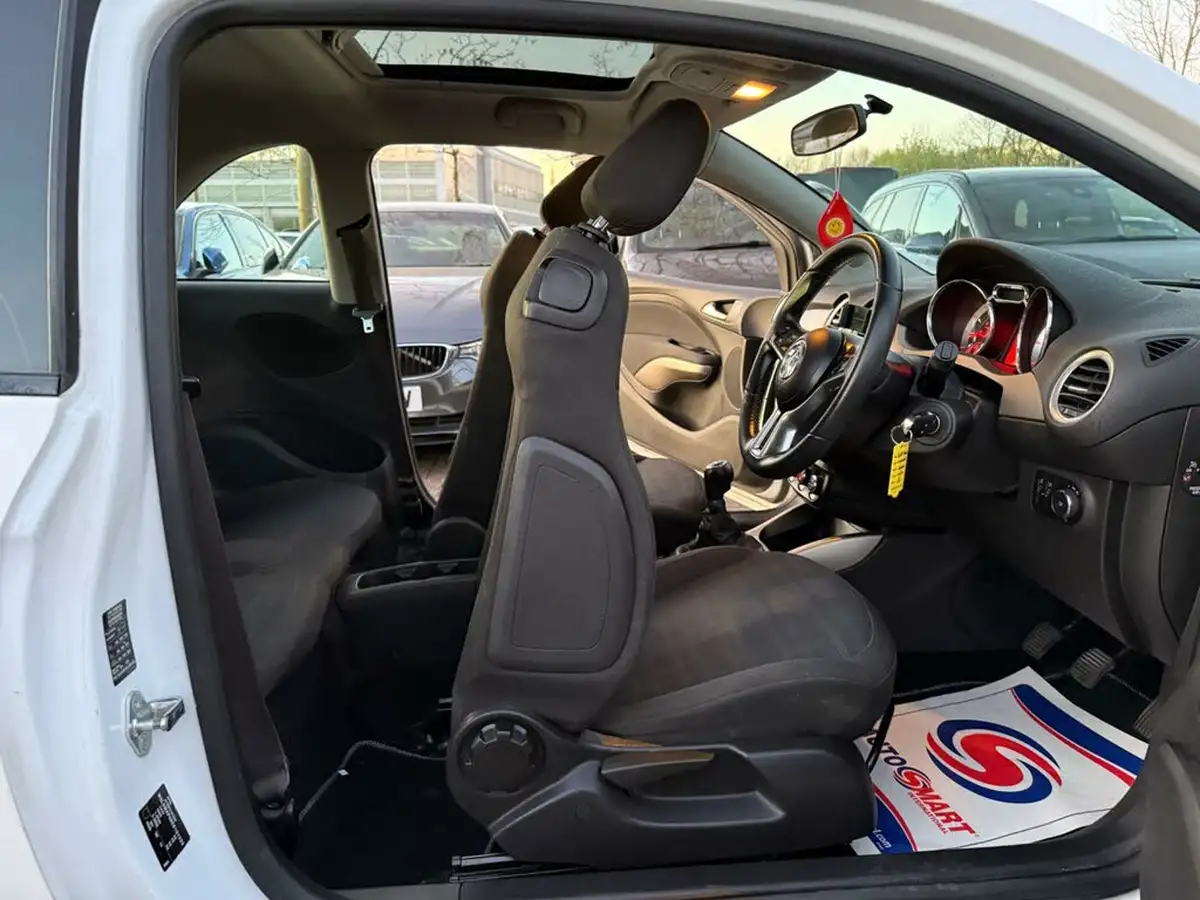 2014-vauxhall-adam-12-glam-big-21