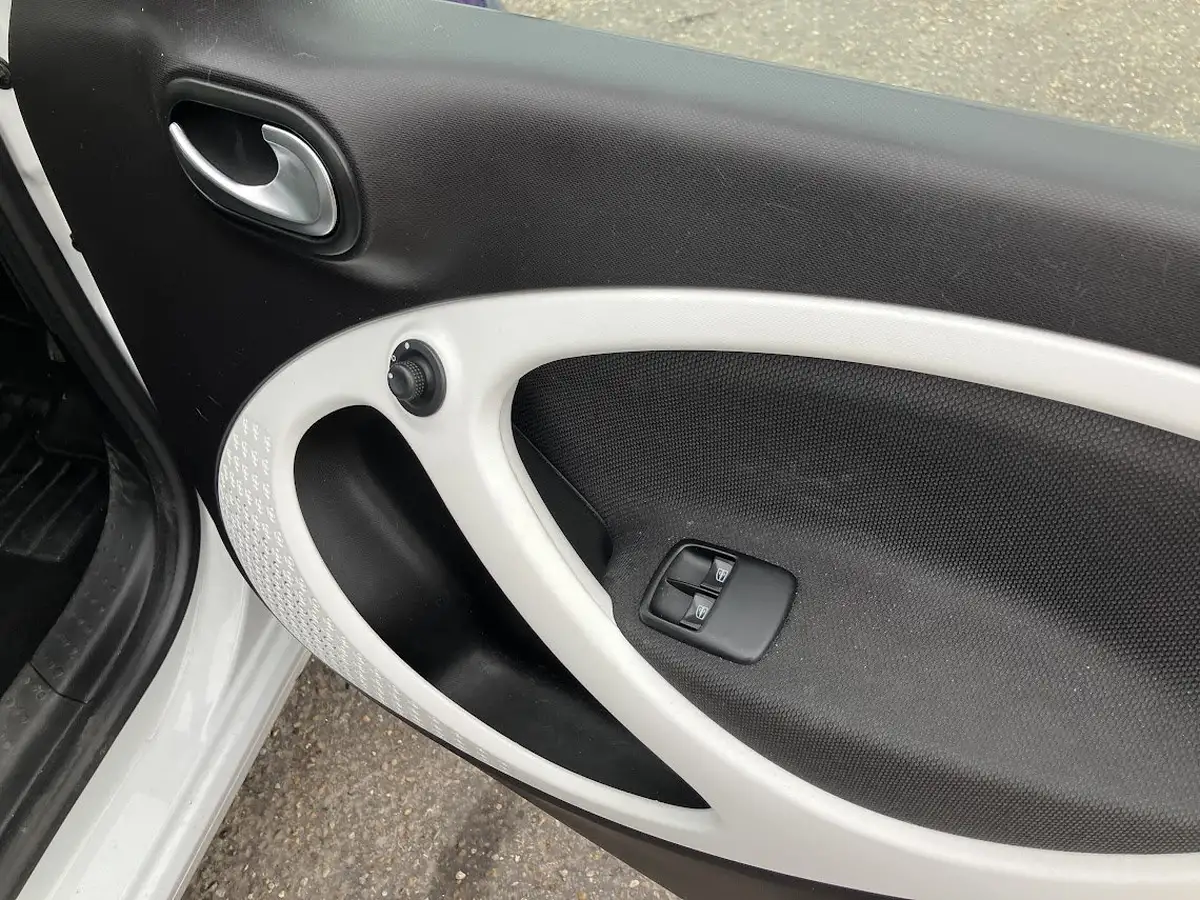 2015-smart-forfour-10-passion-premiumss-big-21