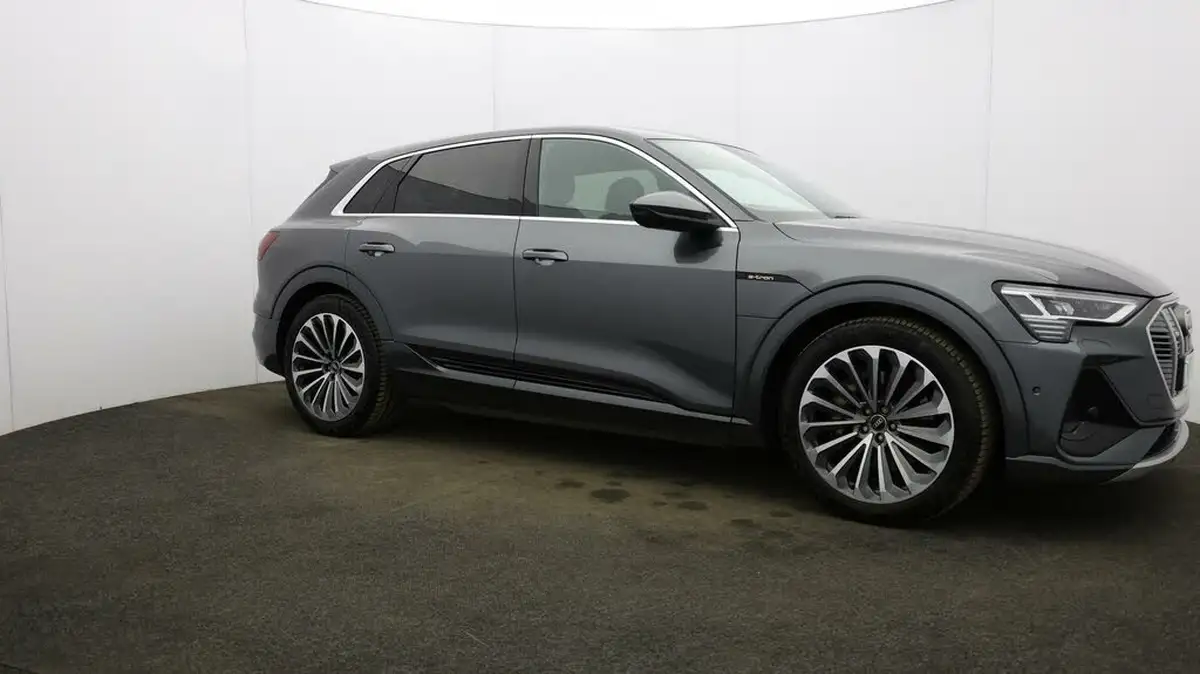 2021-audi-e-tron-50e-s-line-station-wagon-big-42