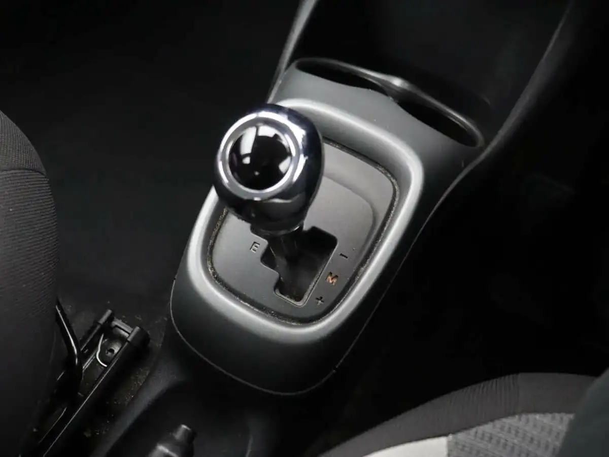 2021-toyota-aygo-10-vvt-i-x-play-tss-x-shift-big-22