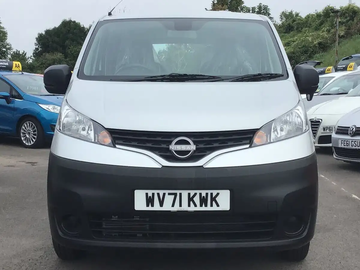 2021-nissan-nv200-big-1