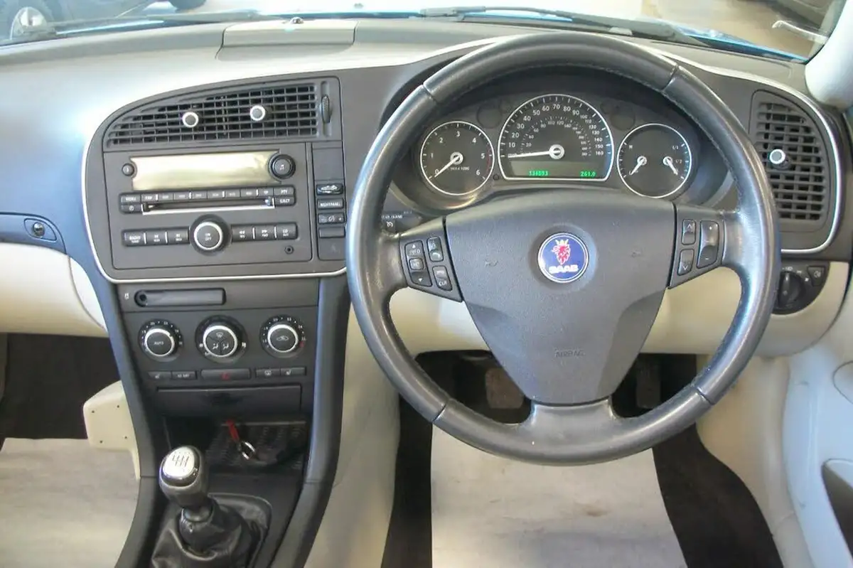 2008-saab-9-3-19td-linear-se-150ps-convertible-2d-big-3