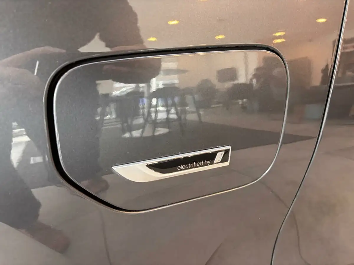 2022-bmw-3-series-20-330e-se-pro-touring-5d-big-44