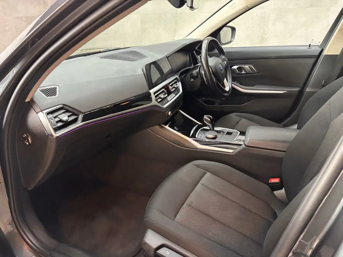 2022-bmw-3-series-20-330e-se-pro-touring-5d-big-40