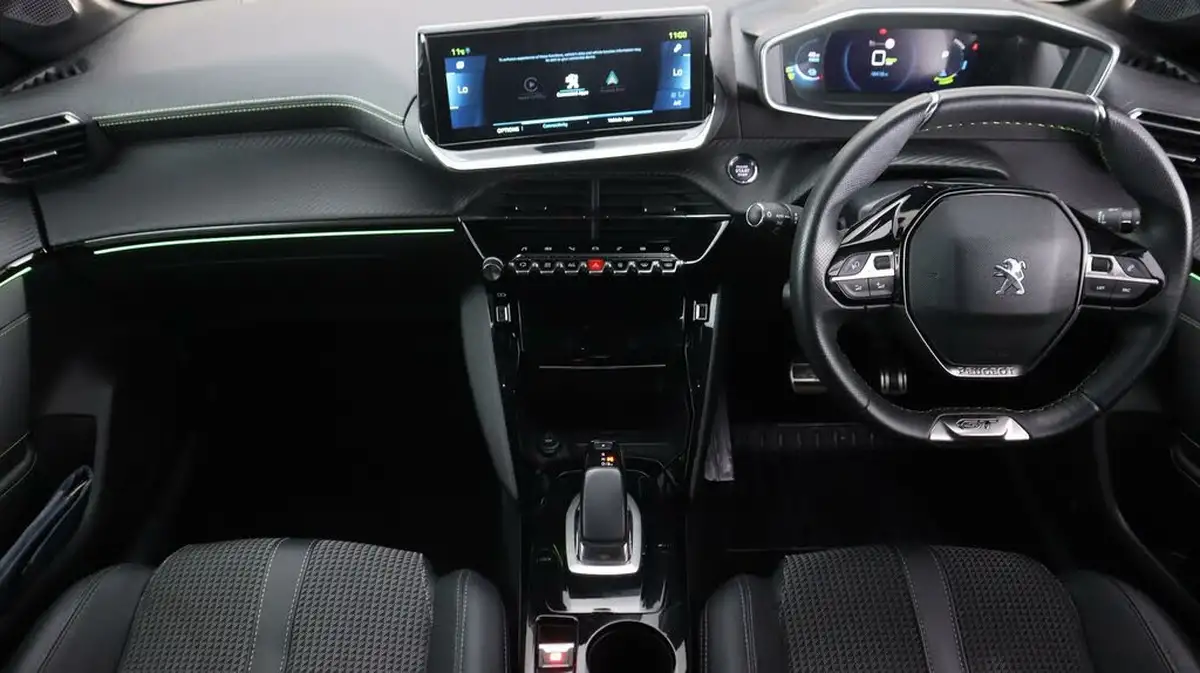 2022-peugeot-208-e-gt-136bhp-50kwh-big-11