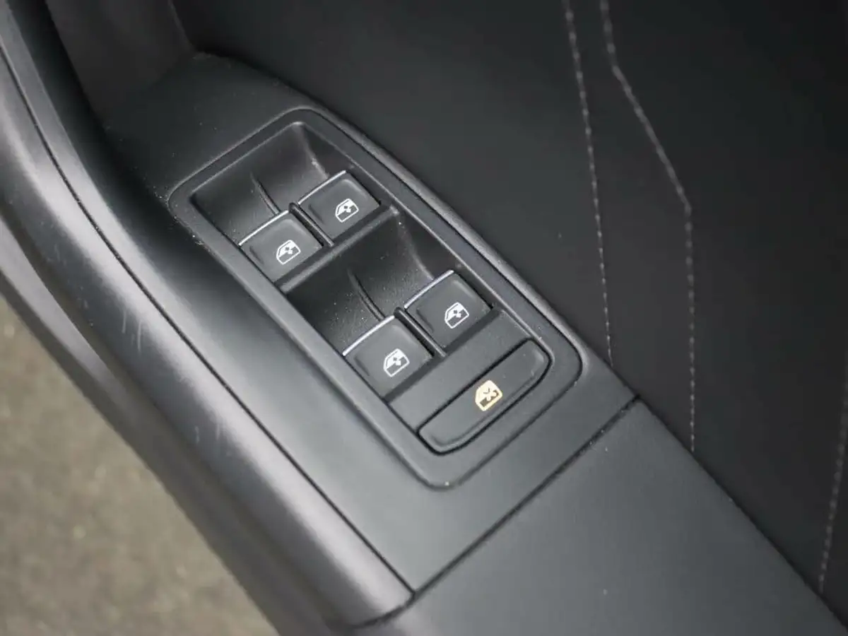 2022-seat-ateca-15-ecotsi-xperience-edition-big-17