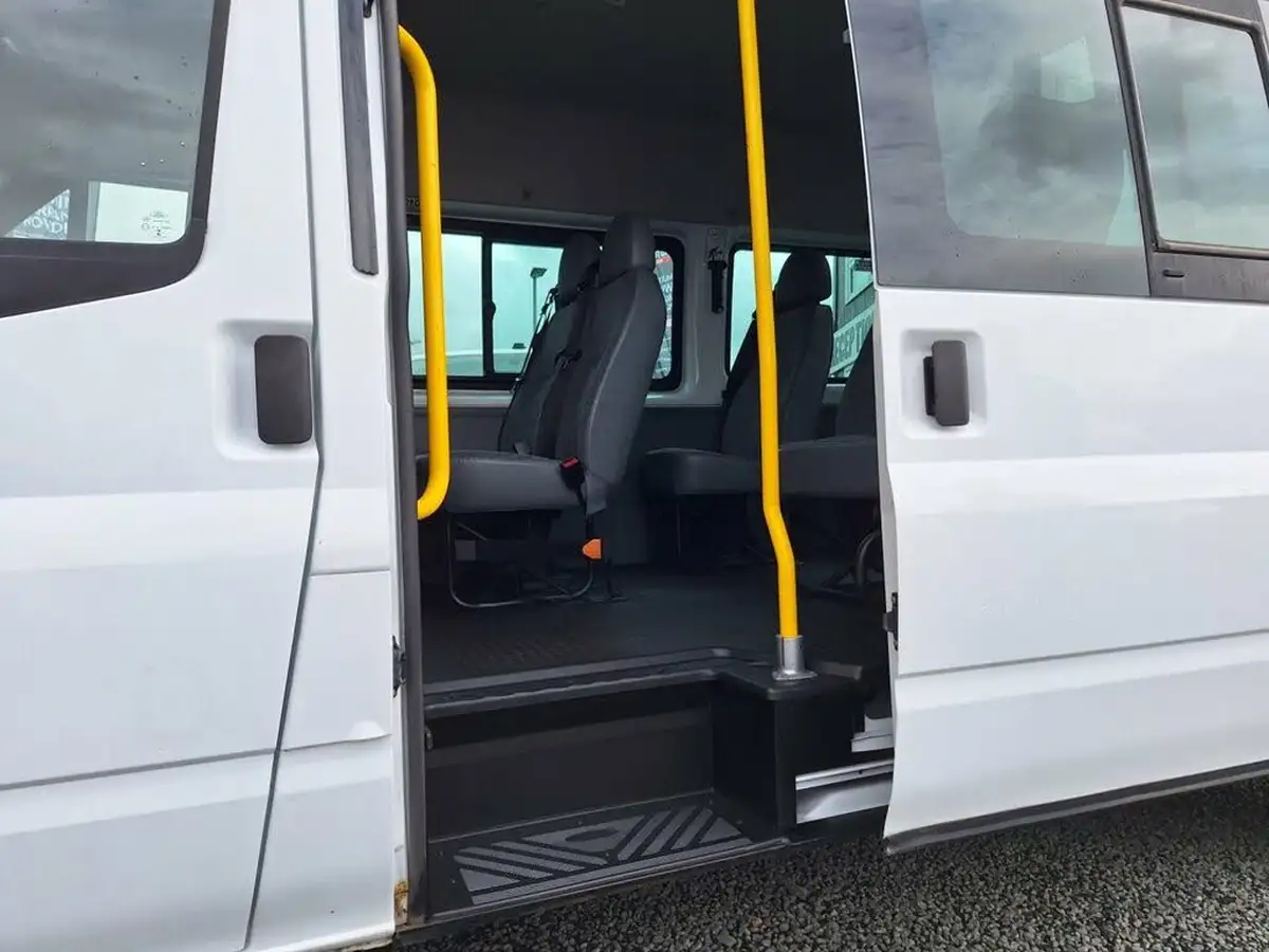 2013-ford-transit-22td-350-lwb-hdt-med-bus-14-seats-m2-big-20