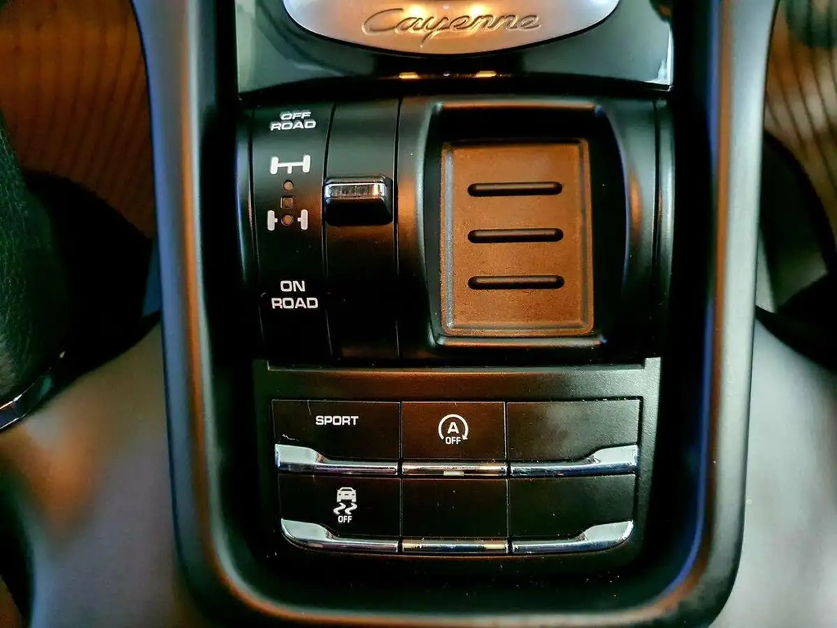 2017-porsche-cayenne-30td-diesel-platinum-edition-big-23