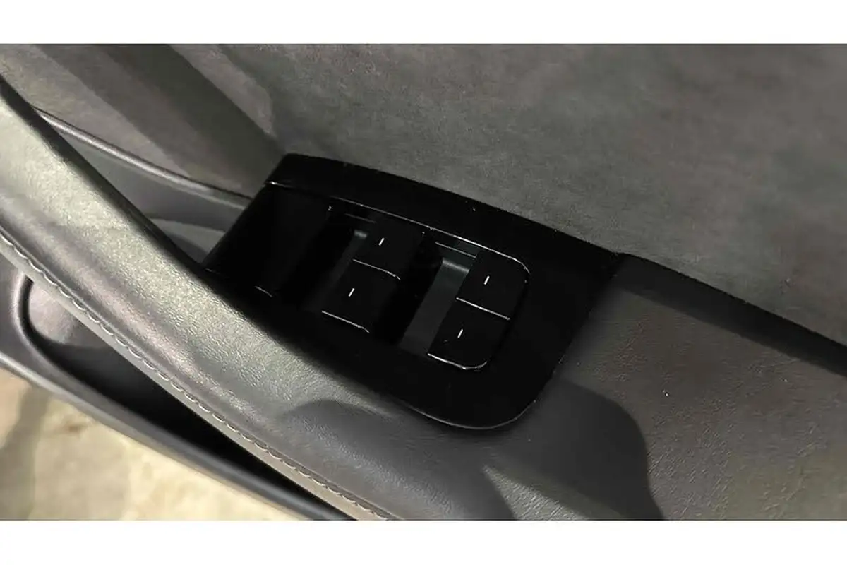2020-tesla-model-3-e-standard-plus-big-27
