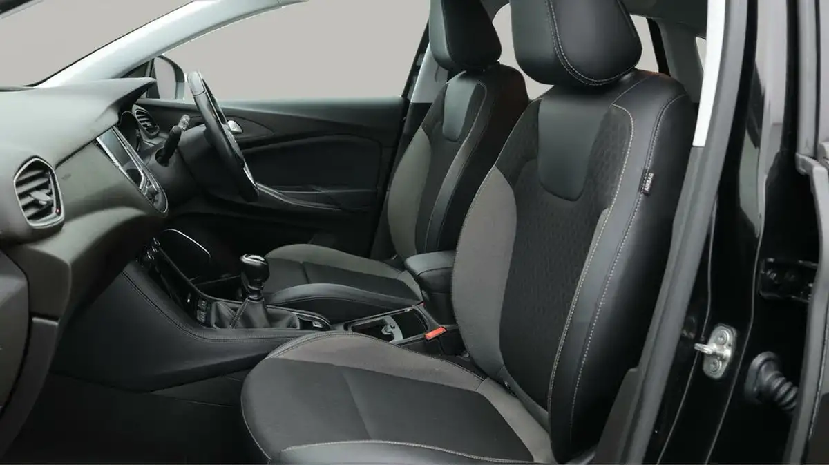 2020-vauxhall-grandland-x-12-sri-nav-big-14
