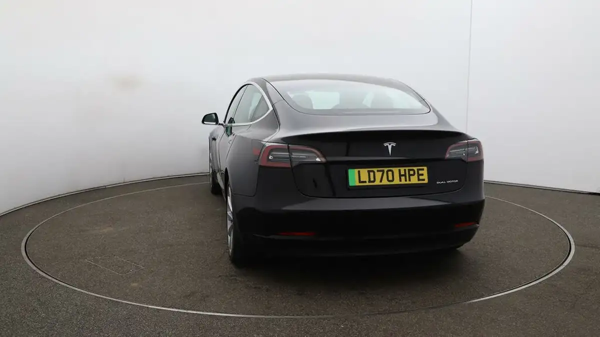2020-tesla-model-3-e-long-range-big-53