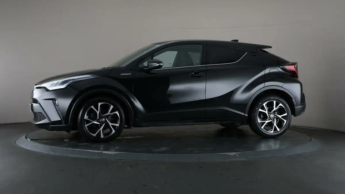 2021-toyota-c-hr-18-vvt-i-design-big-31