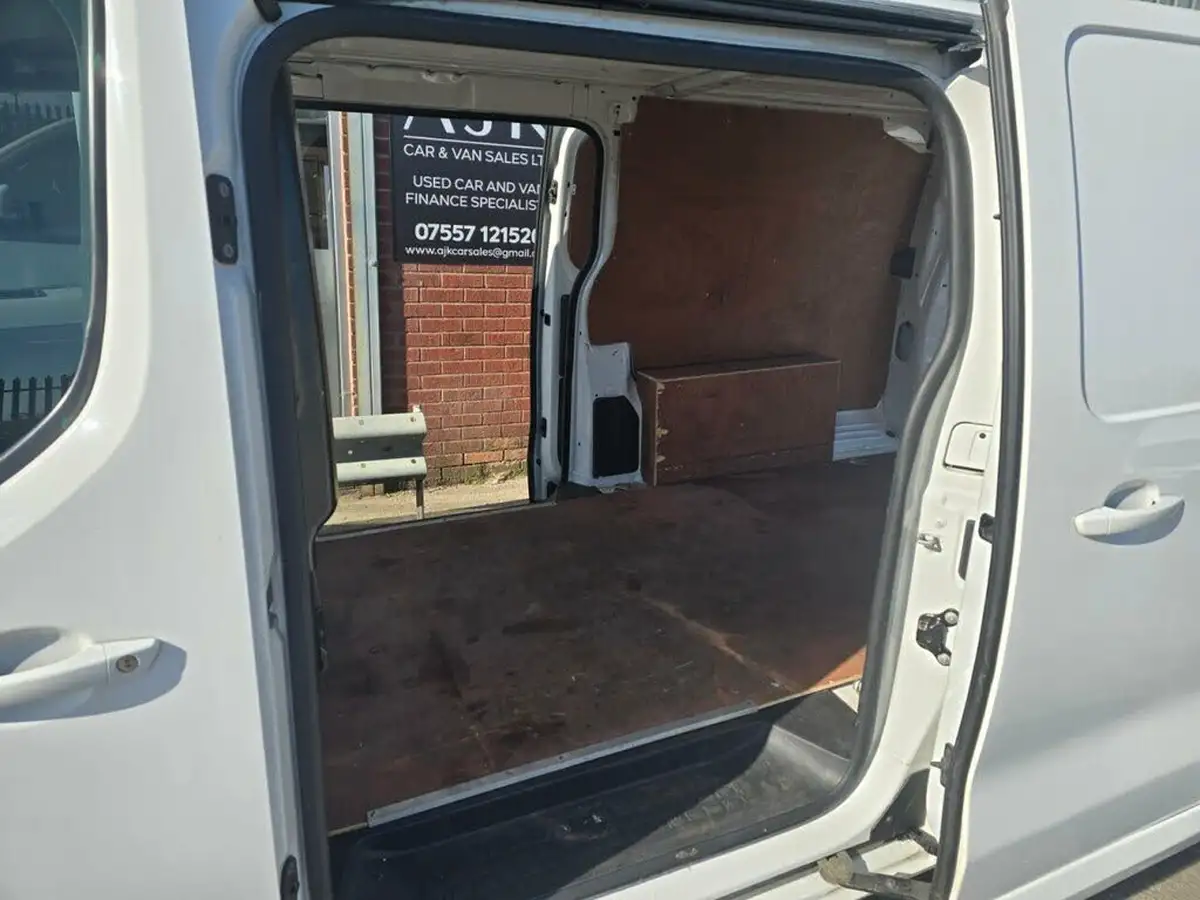 2021-vauxhall-vivaro-15td-2900-l2h1-sportive-100pseu6dt-big-11