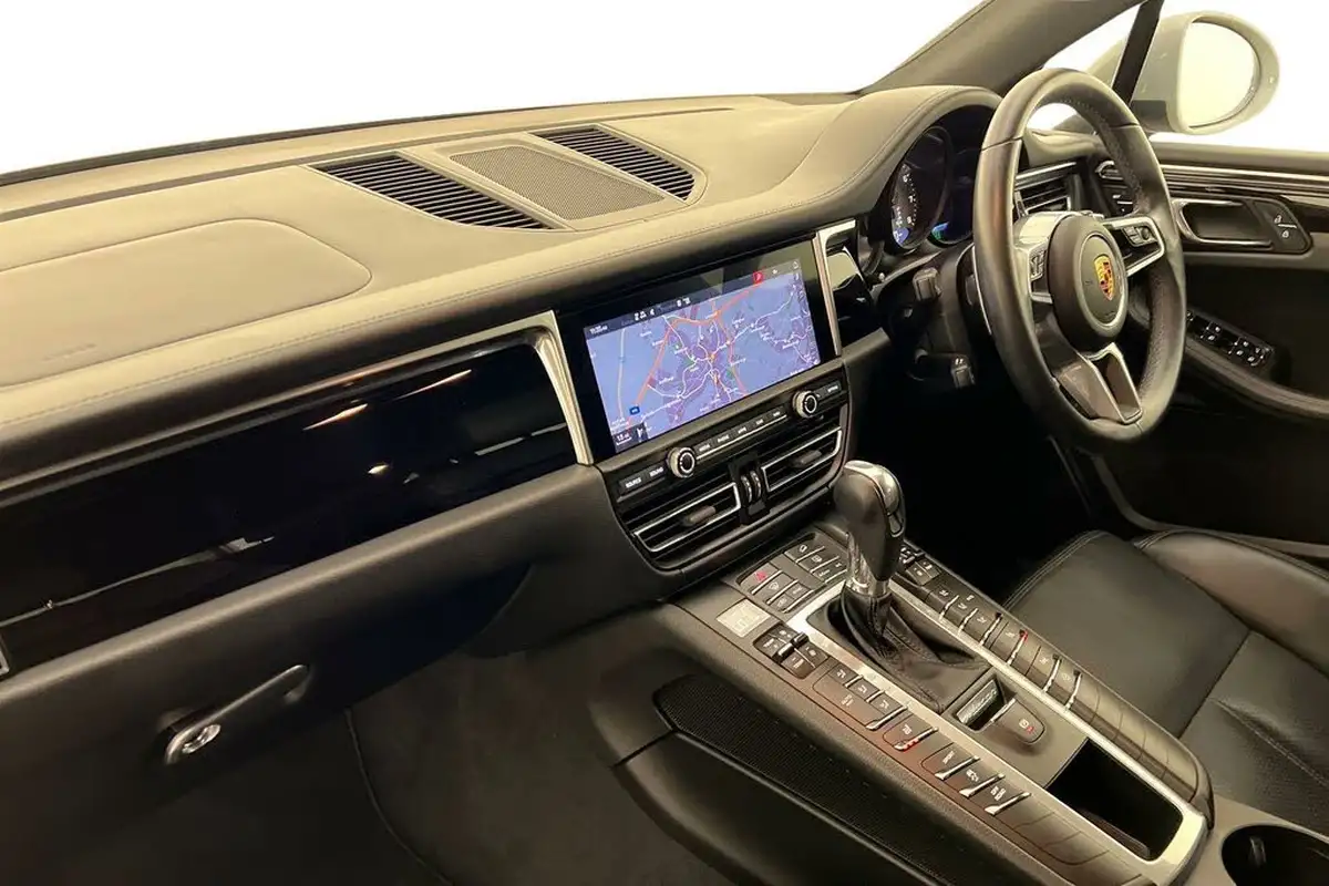 2020-porsche-macan-30-v6-s-big-1