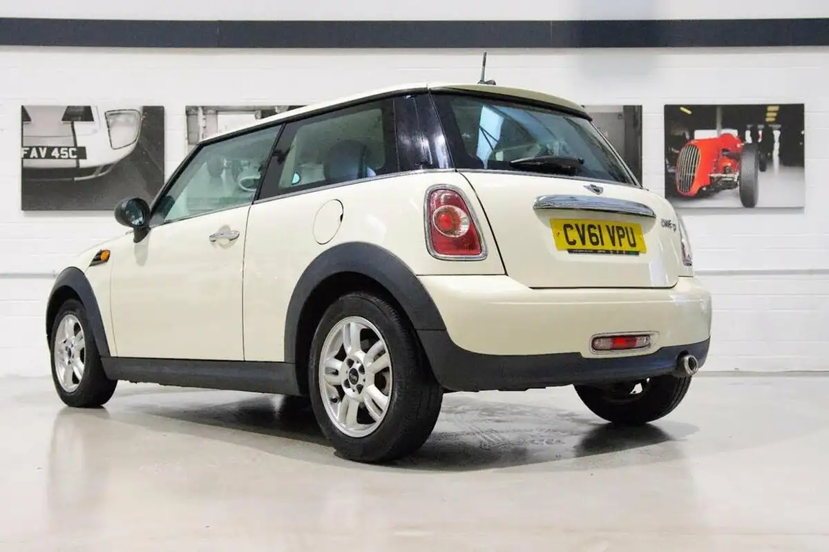 2011-mini-cooper-16td-one-d-big-4