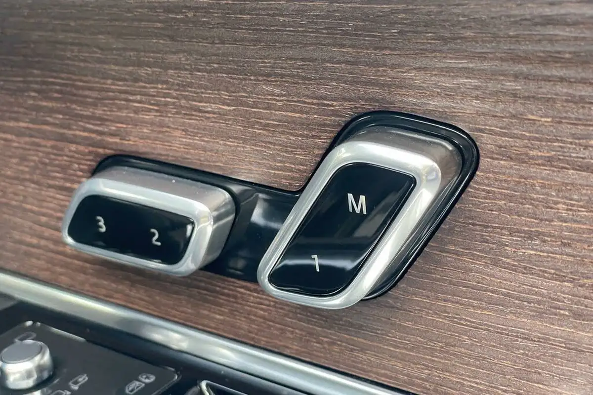 2024-land-rover-range-rover-30-d350-autobiography-big-57