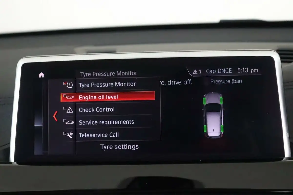 2019-bmw-x1-15-sdrive18i-xline-big-43