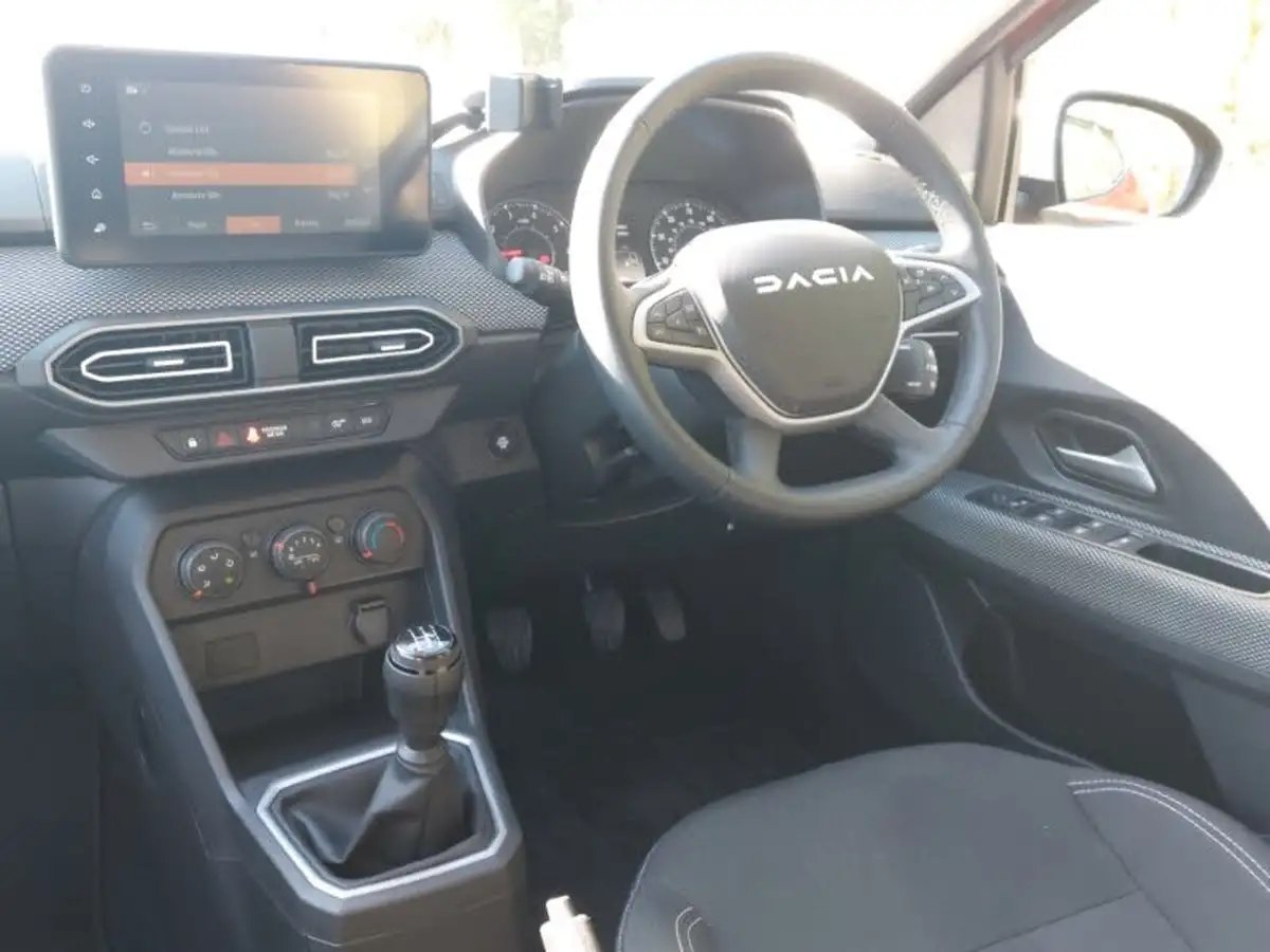 2023-dacia-sandero-10-tce-expression-90bhp-big-10