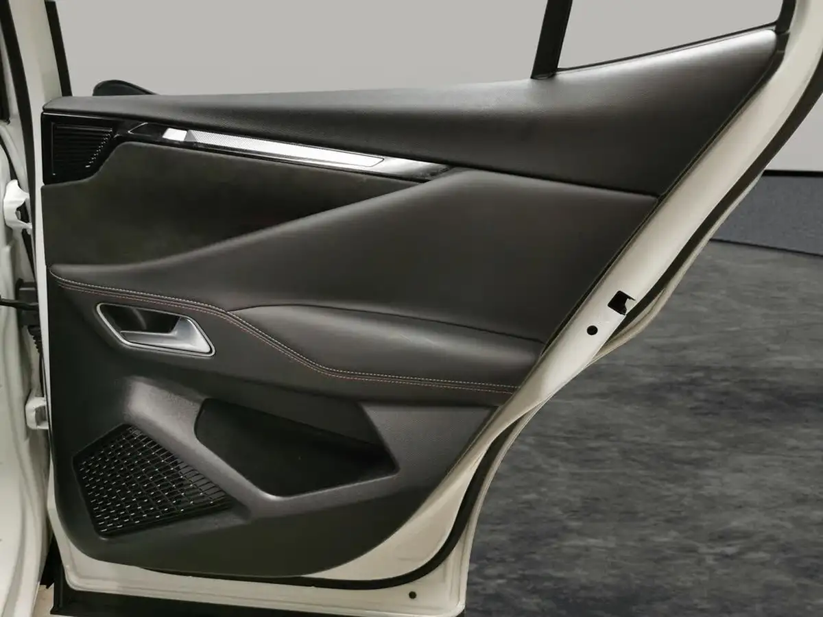 2022-ds-ds-4-e-tense-performance-line-big-27