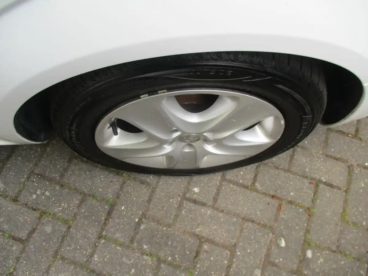 2013-vauxhall-zafira-16-exclusiv-big-16