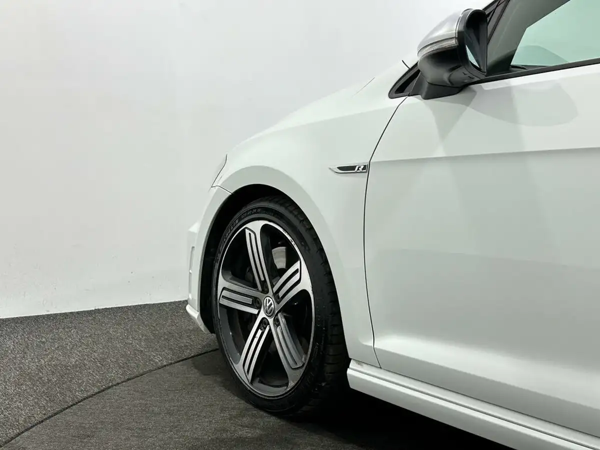 2016-volkswagen-golf-20-tsi-r-4x4-bmtss-estate-5d-dsg-big-47