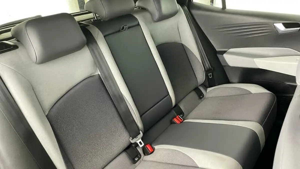 2020-volkswagen-id3-e-first-edition-big-13
