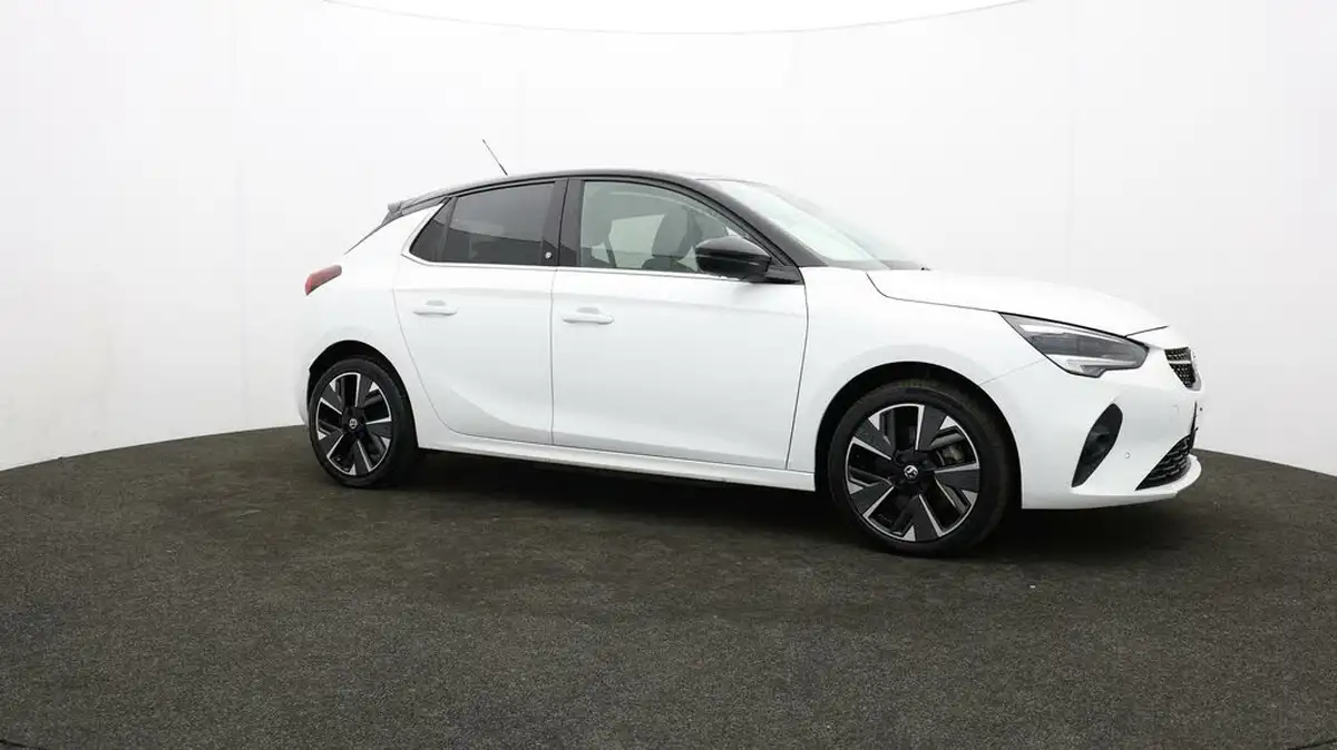 2021-vauxhall-corsa-e-elite-premium-big-36